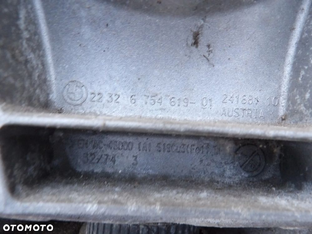BMW - E65,E66,BMW7 - ŁAPA , PODPORA SKRZYNI BIEGÓW AUTOMAT - 6754619 - 2