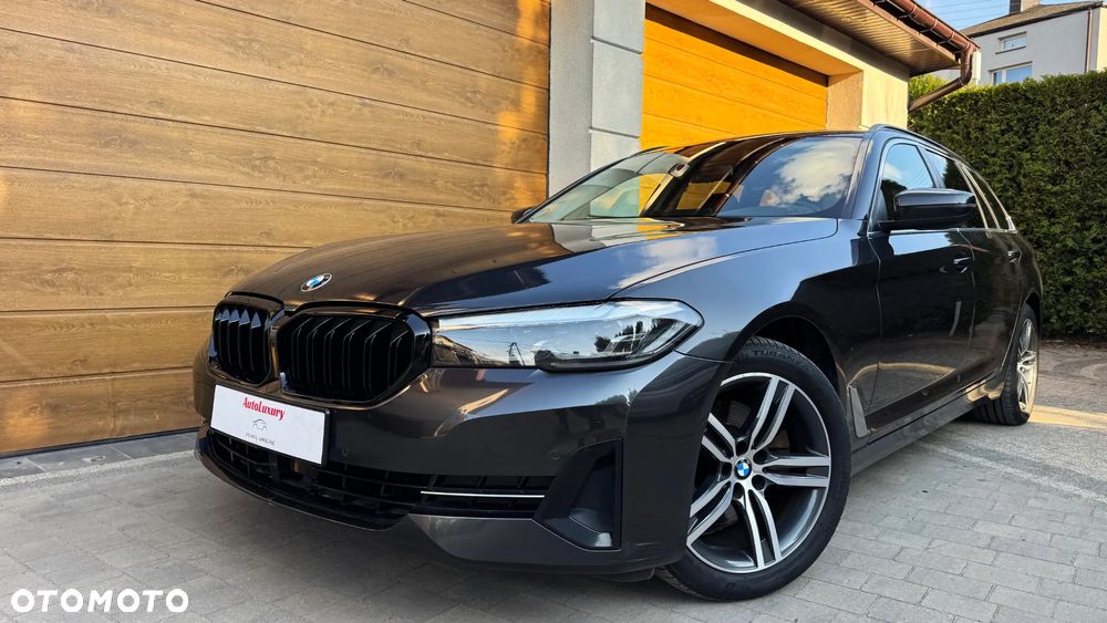 BMW Seria 5 520d Sport Line - 2