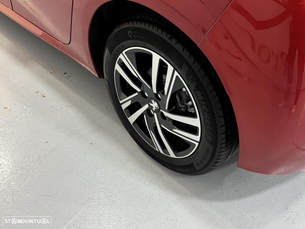 Peugeot 208 BlueHDi 100 Allure Pack - 21