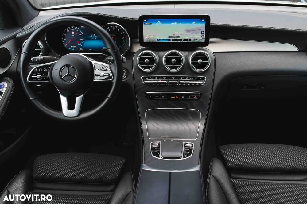 Mercedes-Benz GLC 350 e 4Matic 7G-TRONIC AMG Line - 14
