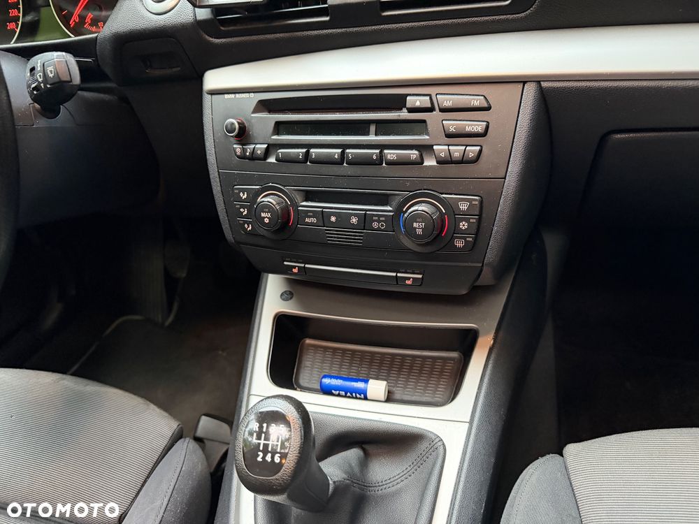 BMW Seria 1 120i - 9