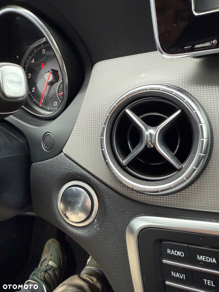 Mercedes-Benz CLA - 21