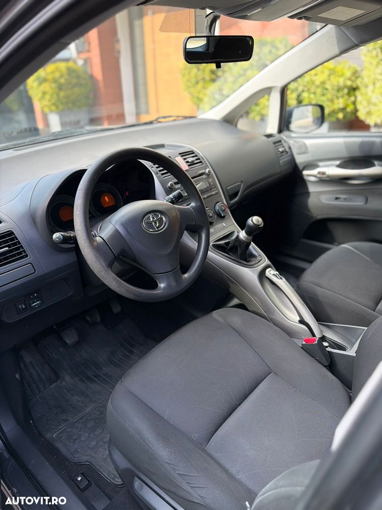 Toyota Auris 1.4 D-4D Luna Plus - 5