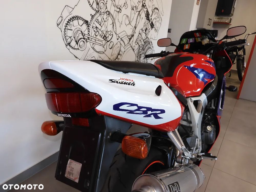 Honda CBR - 16
