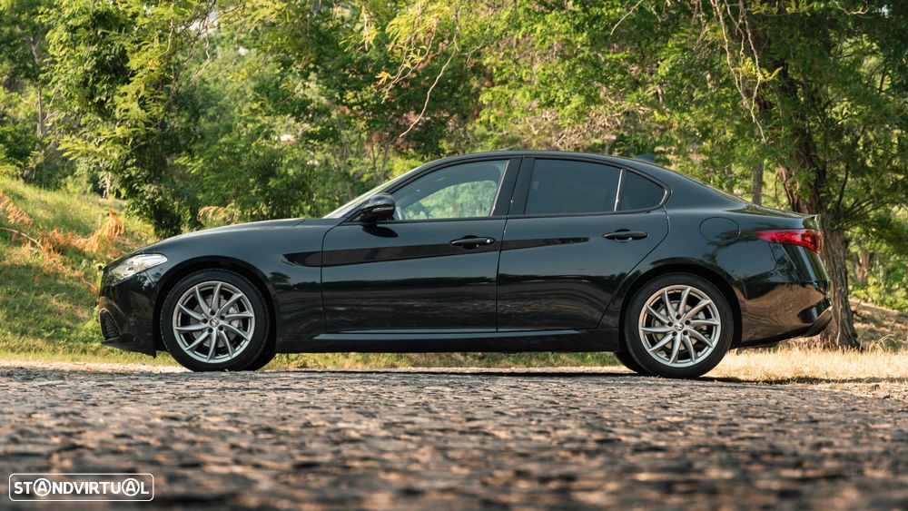 Alfa Romeo Giulia 2.2 D Sprint AT8
