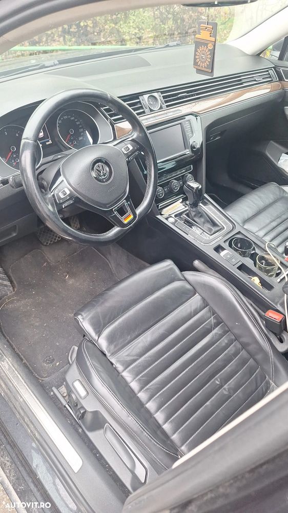 Volkswagen Passat - 13