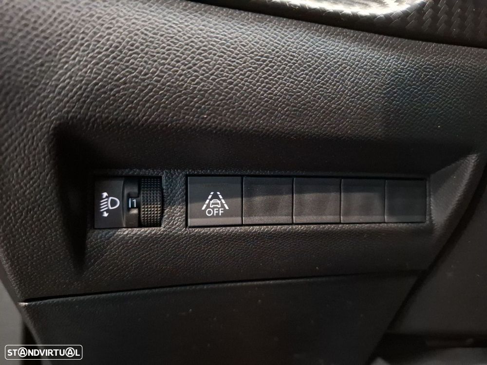 Peugeot 2008 1.2 PureTech Allure - 24