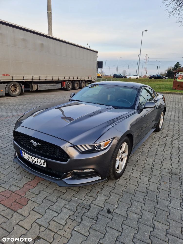 Ford Mustang 3.7 V6 - 1