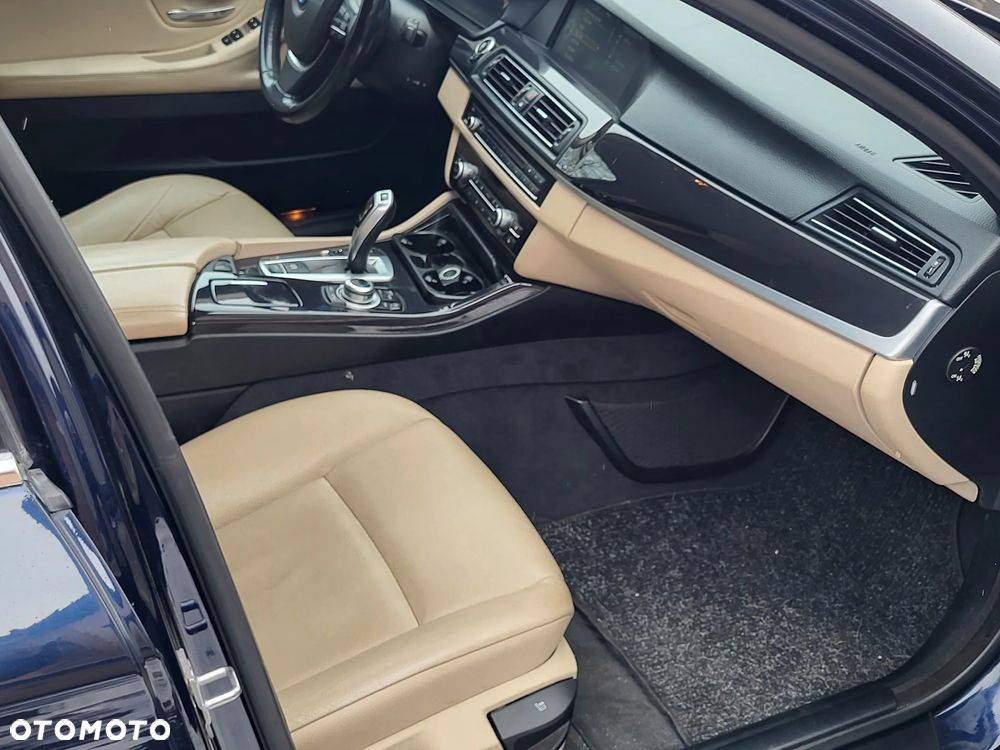 BMW Seria 5 520d xDrive Luxury Line - 14