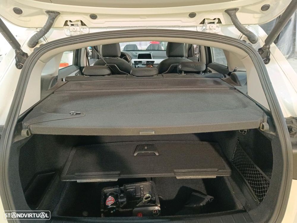 BMW X1 18 d sDrive - 9