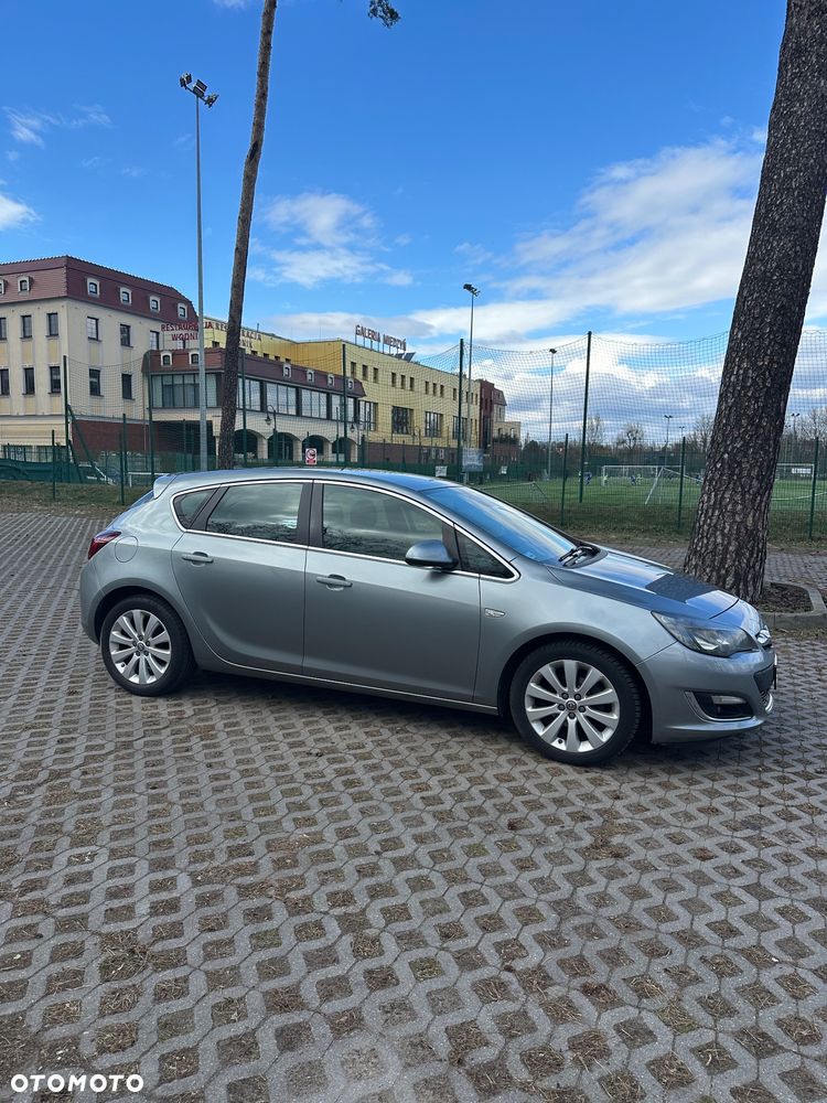 Opel Astra 1.4 T Cosmo - 12