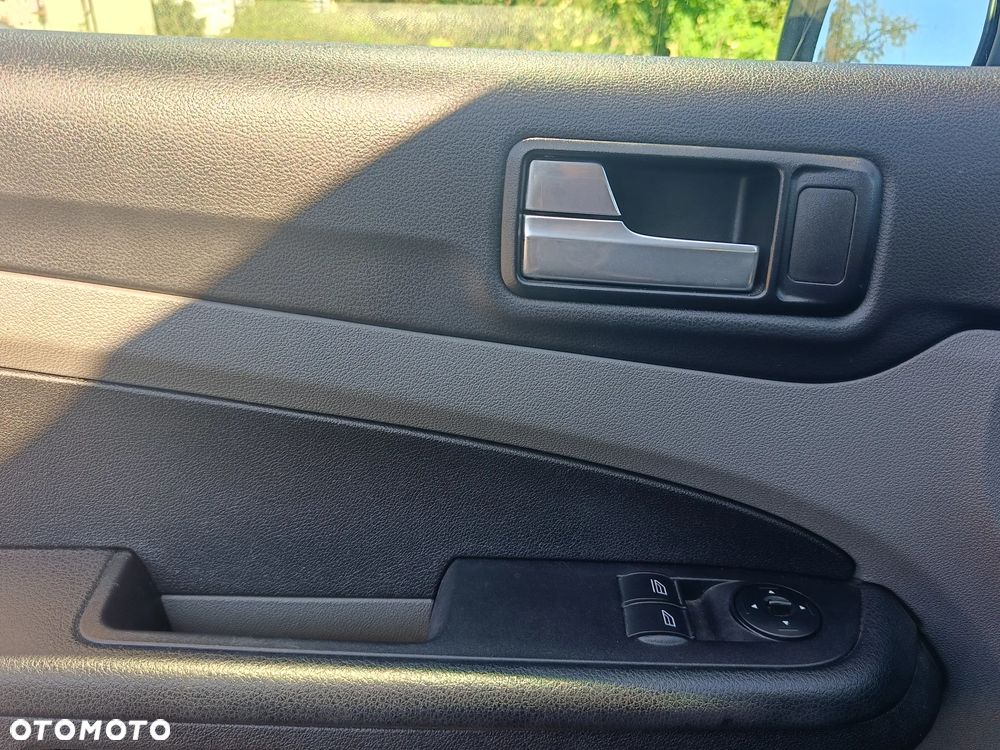 Ford Focus 1.6 Ambiente - 19