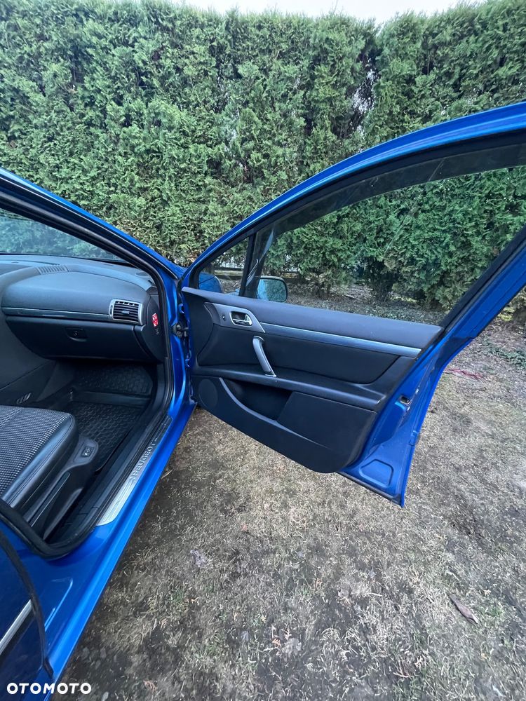 Peugeot 407 - 26