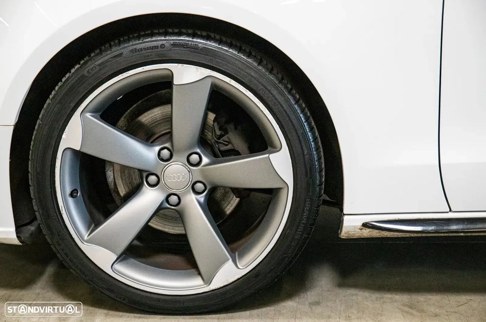 Audi A5 Cabrio 2.0 TDI DPF (clean diesel) quattro - 11