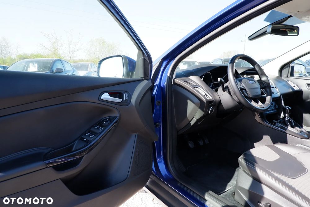 Ford Focus SW 1.5 EcoBoost S&S TITANIUM - 25