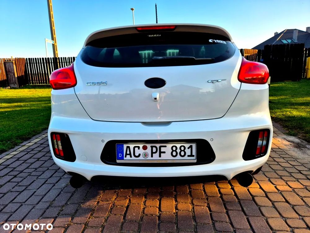 Kia ProCeed - 16