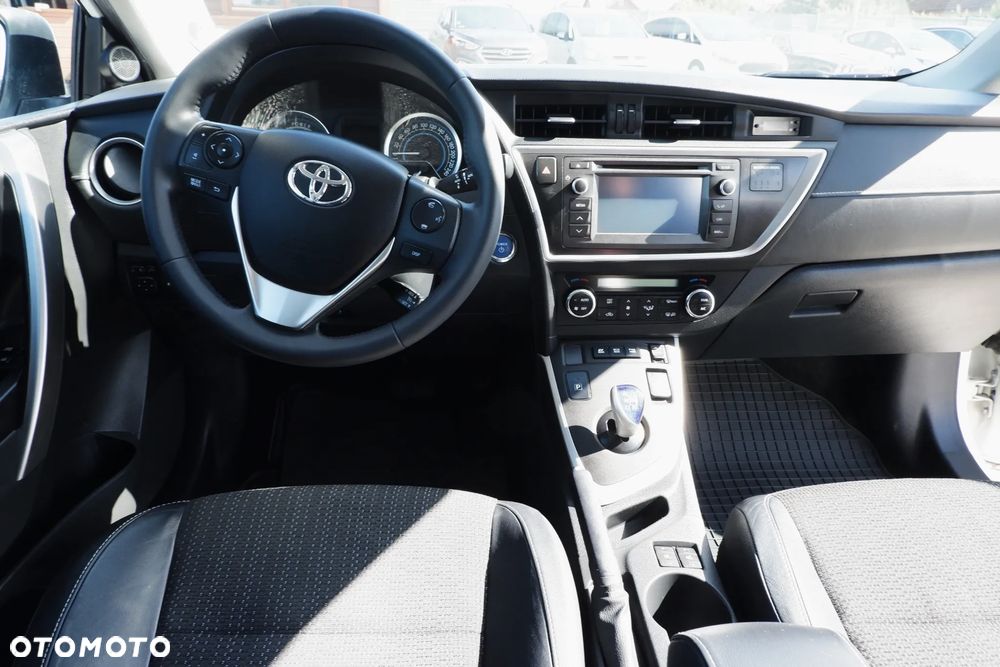 Toyota Auris - 14