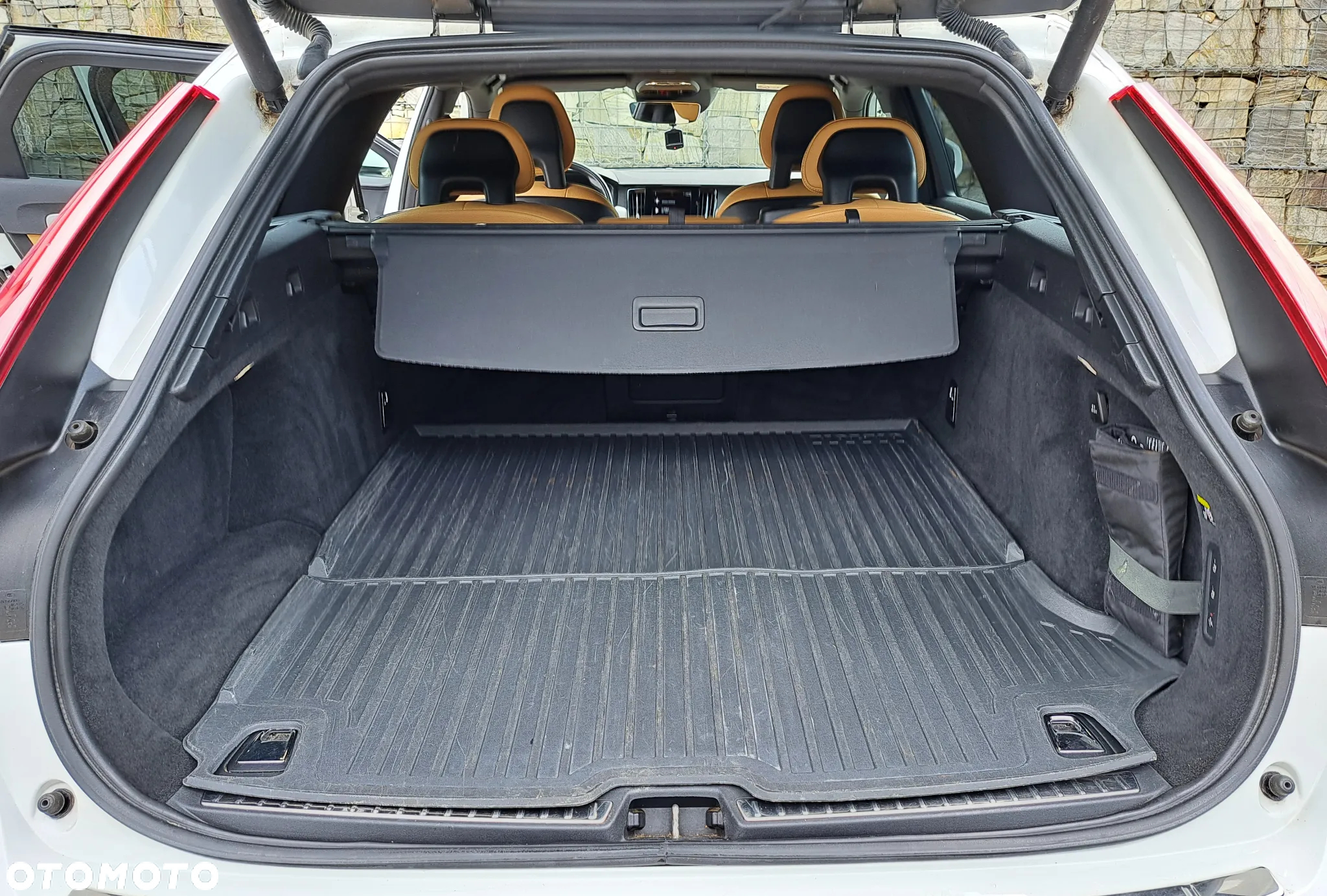 Volvo V90 Cross Country D4 AWD Geartronic Pro - 18