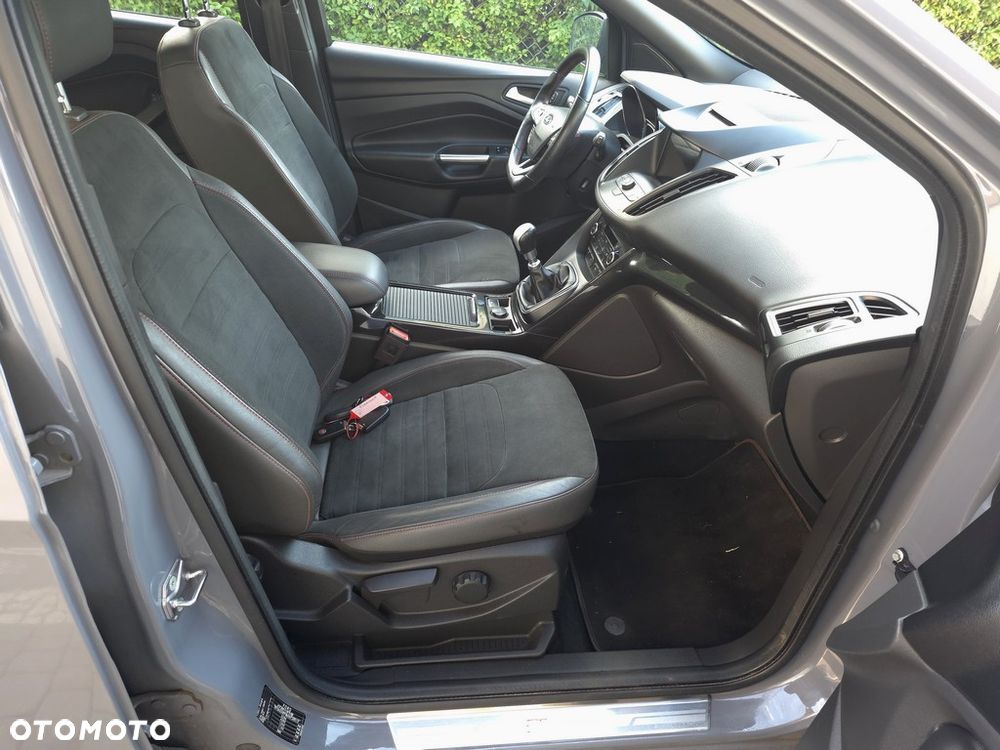 Ford Kuga 2.0 TDCi AWD ST-Line - 6