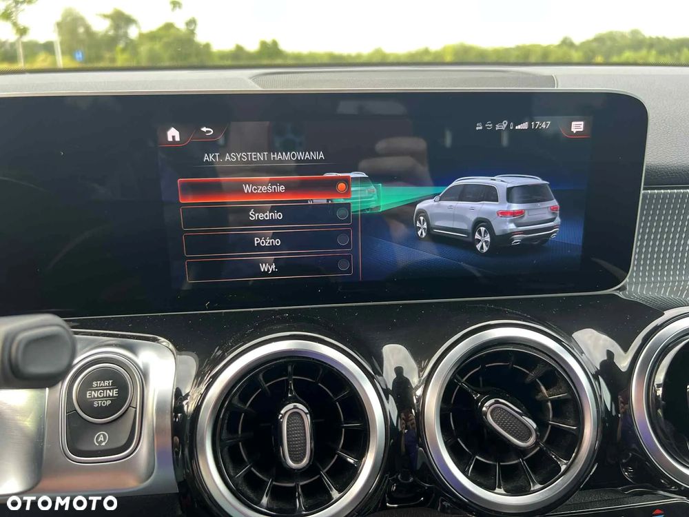 Mercedes-Benz GLB 200 d Progressive 8G-DCT - 25