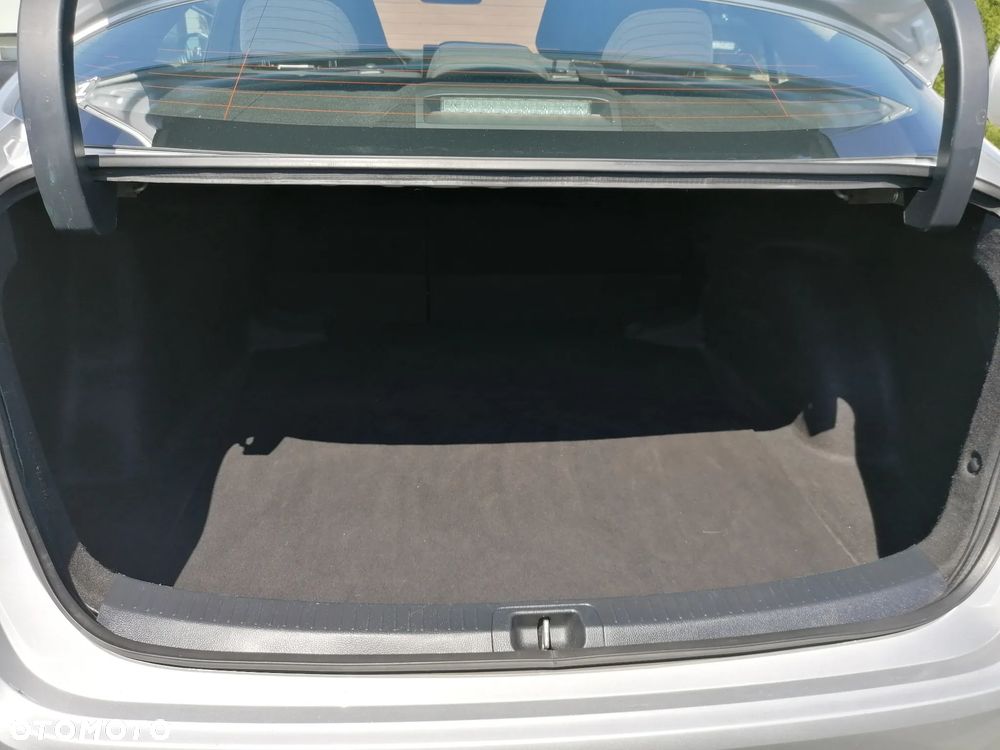 Toyota Corolla 1.6 Comfort - 24