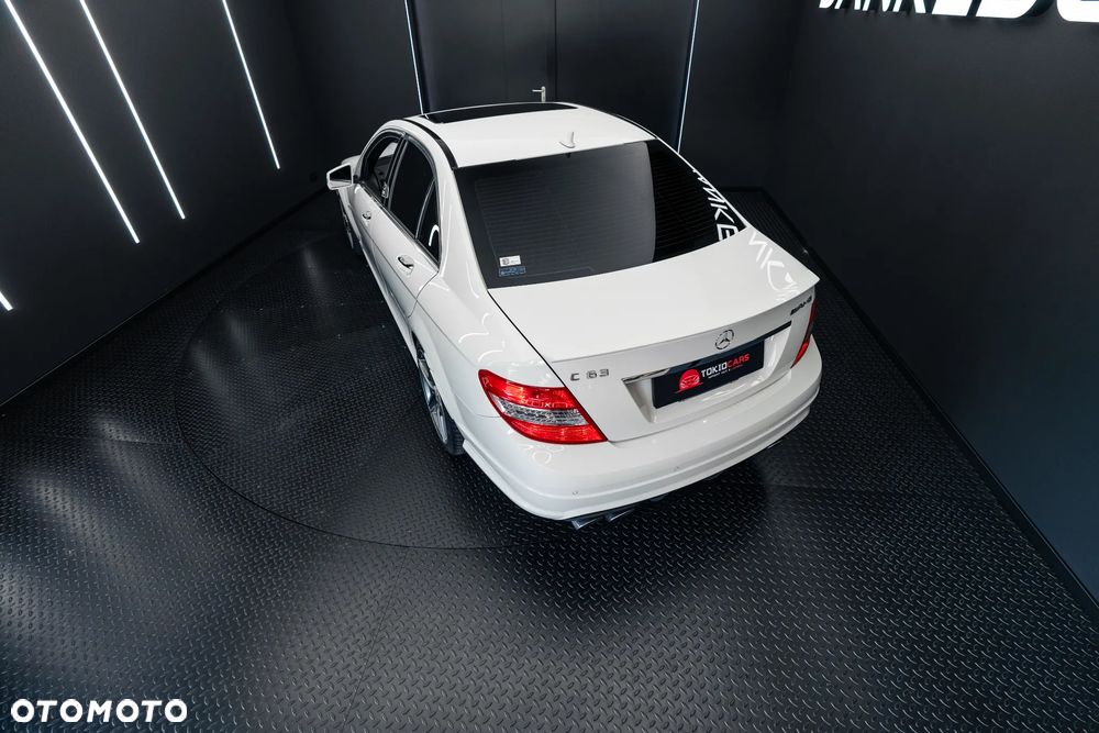 Mercedes-Benz Klasa C 63 AMG 7G-TRONIC - 14