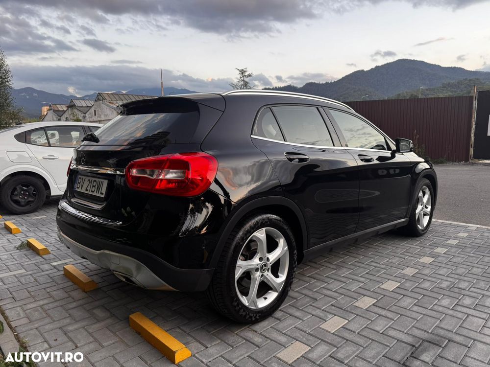 Mercedes-Benz GLA 200 d 4MATIC Aut. - 4