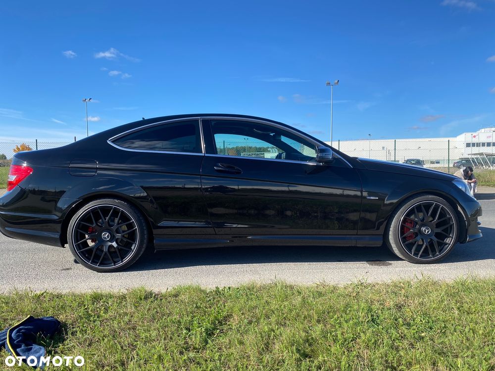 Mercedes-Benz Klasa C 250 CGI BlueEff Sport - 9