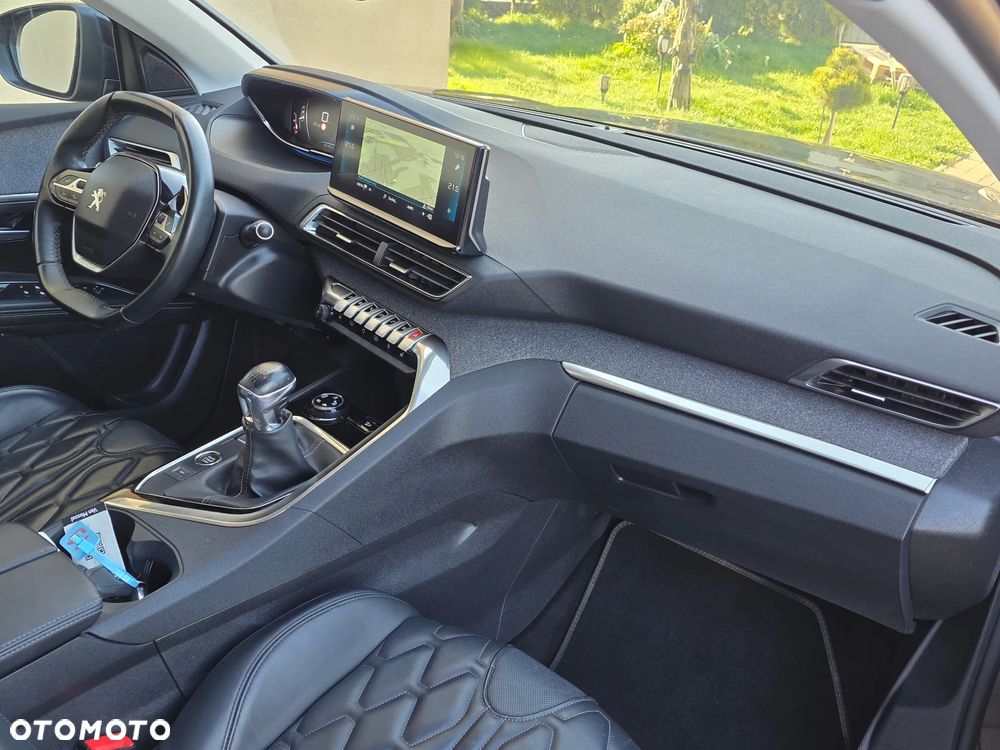 Peugeot 5008 1.5 BlueHDi Road Trip S&S - 31