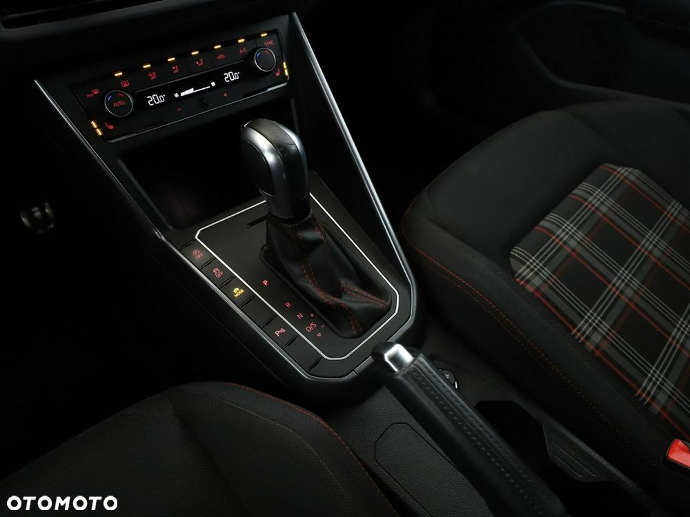 Volkswagen Polo 2.0 TSI GTI DSG - 29