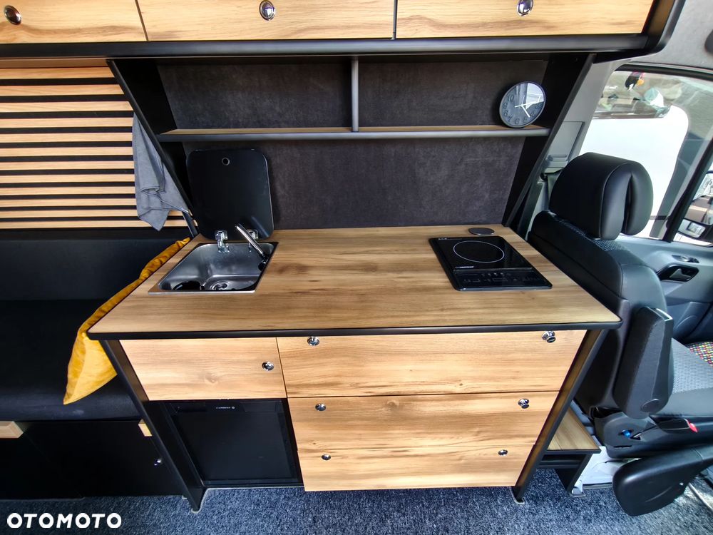Mercedes-Benz Sprinter - 21