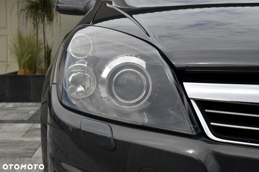 Opel Astra 1.6 Turbo Sport - 27