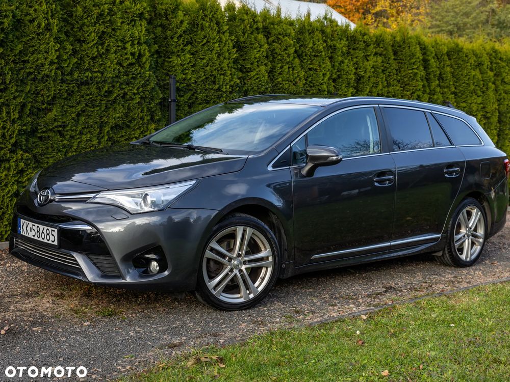 Toyota Avensis 1.8 Prestige - 1