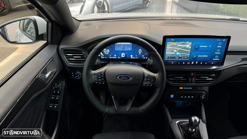 Ford Focus 1.0 EcoBoost MHEV ST-Line - 28