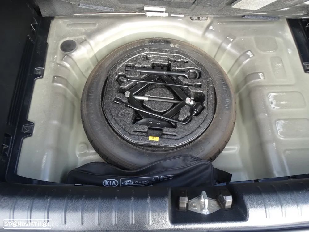 Kia Stonic 1.2 Urban - 24