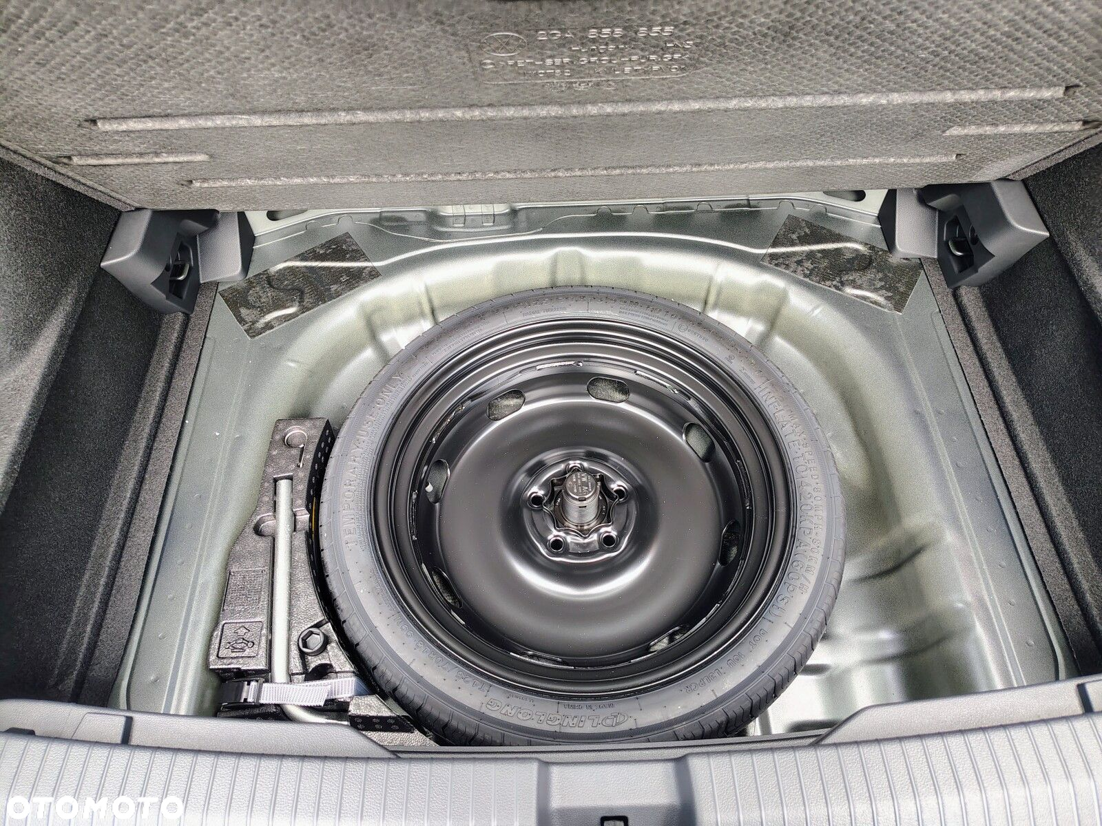 Volkswagen T-Roc - 9
