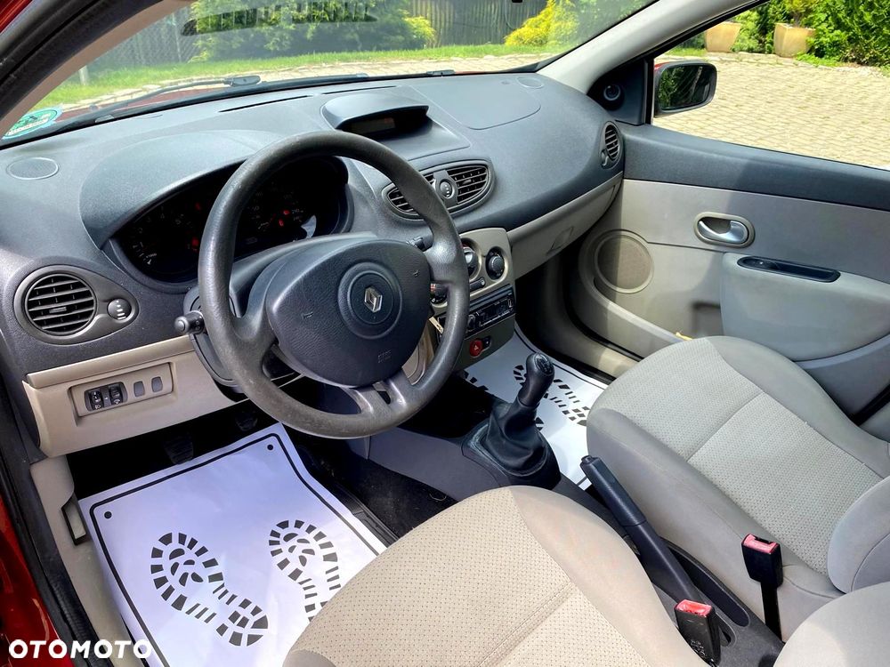 Renault Clio - 21