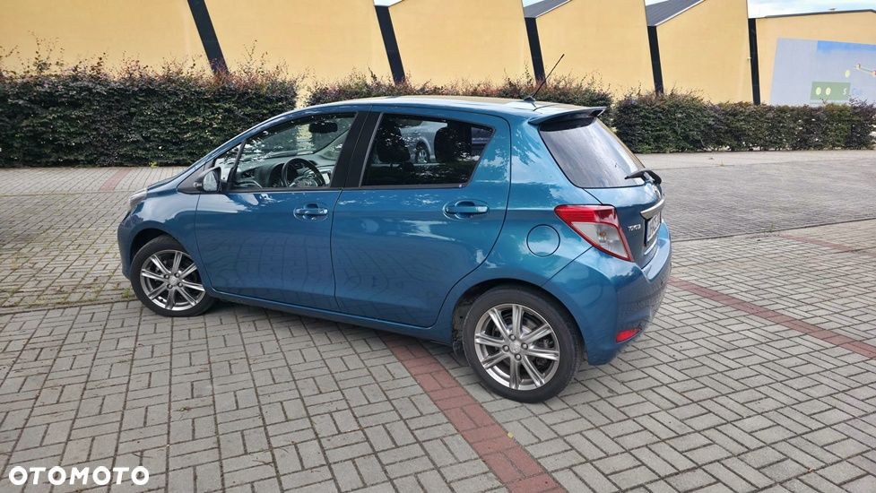 Toyota Yaris 1.33 Premium - 12