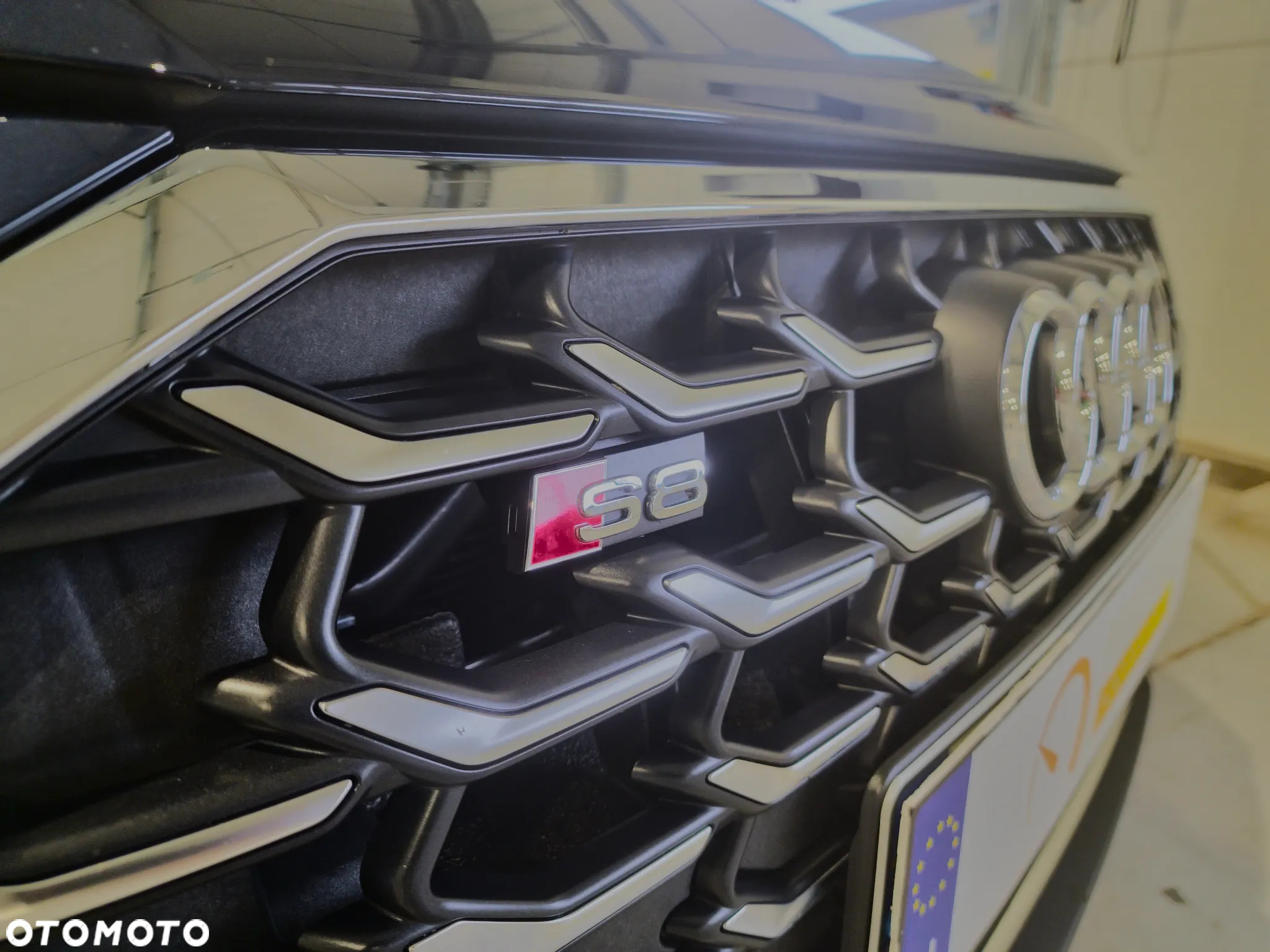 Audi S8 - 9