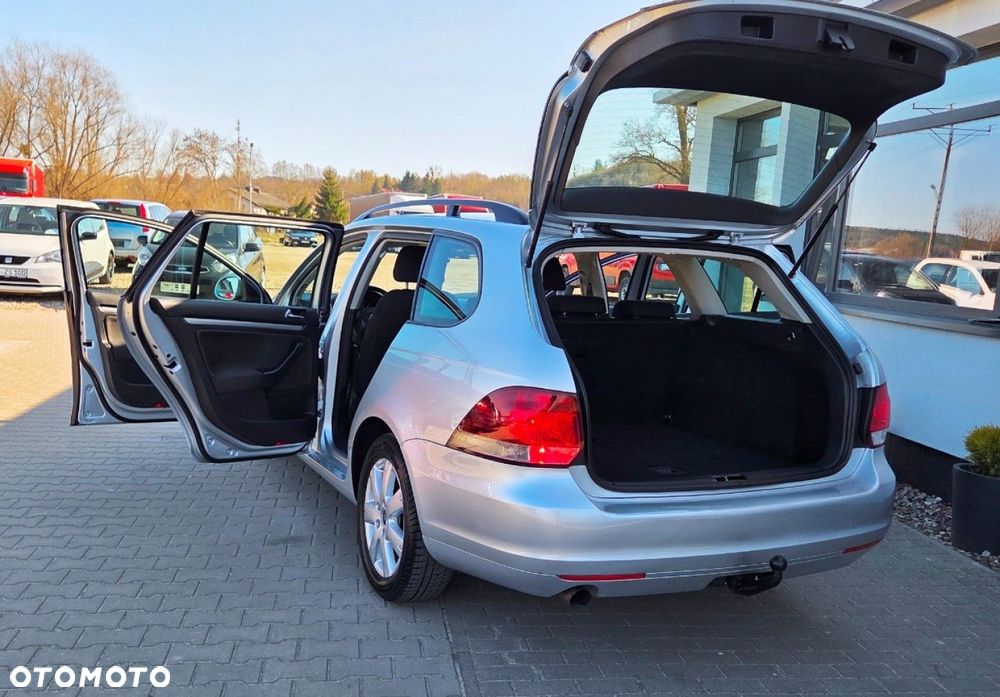 Volkswagen Golf - 33