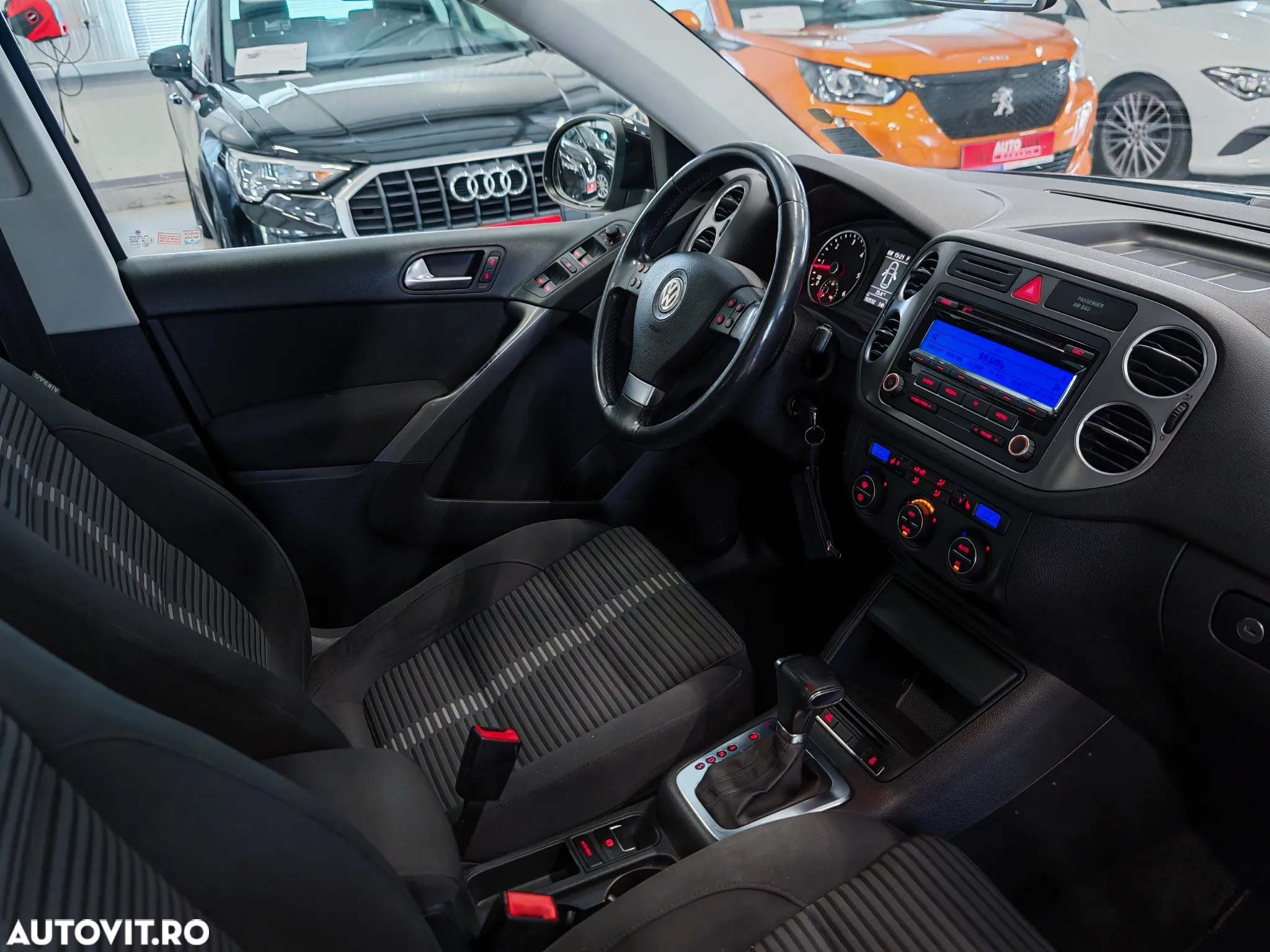 Volkswagen Tiguan 2.0 TDI 4Motion DSG Sport & Style - 6