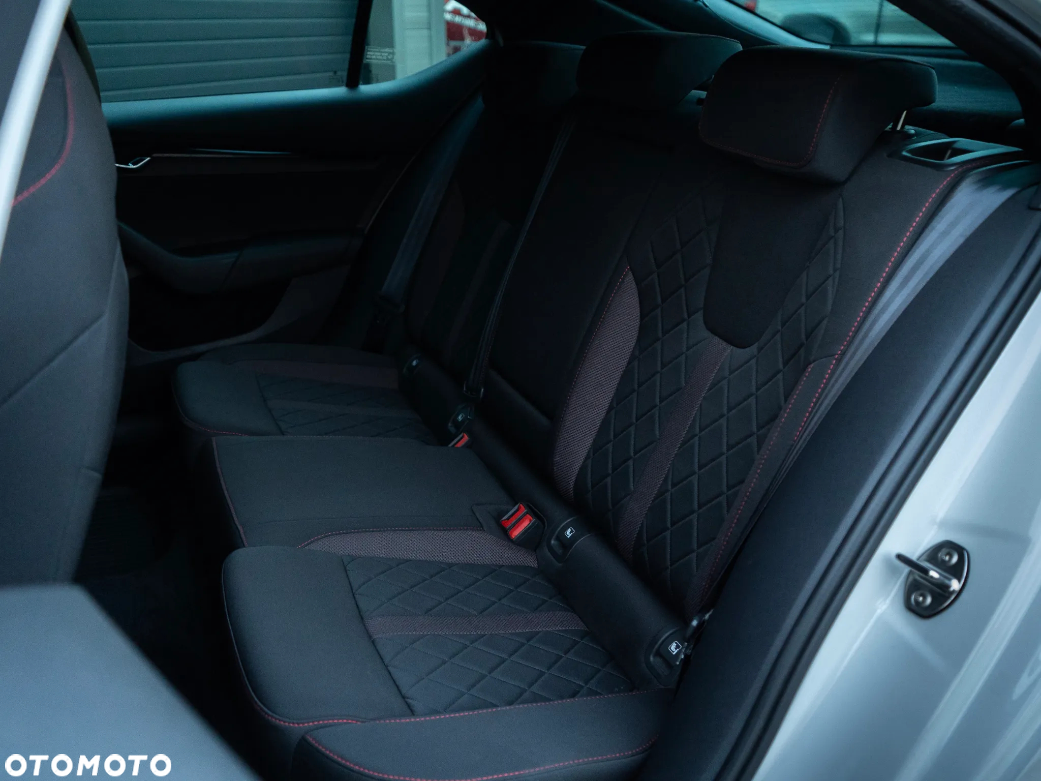 Skoda Octavia 2.0 TDI RS DSG - 31