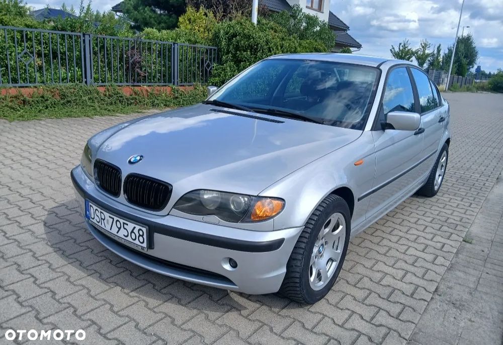 BMW Seria 3 318i - 1
