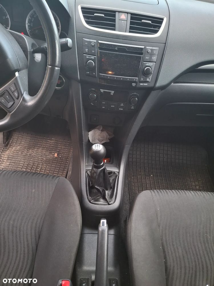 Suzuki Swift 1.3 DDiS GLX / Comfort - 10