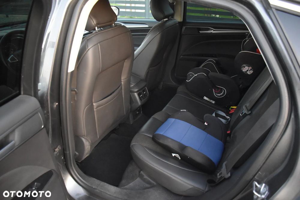 Ford Mondeo 2.0 TDCi Bi-Turbo Titanium PowerShift - 24