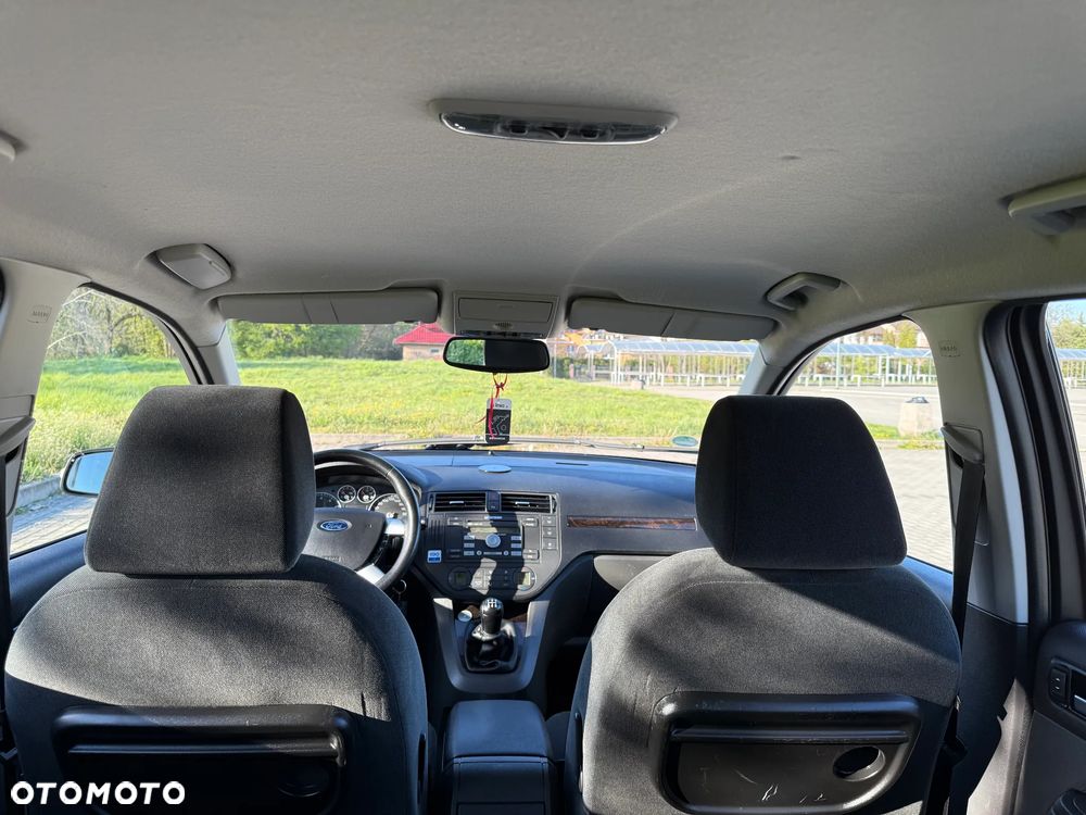 Ford Focus 2.0 16V Ghia - 21