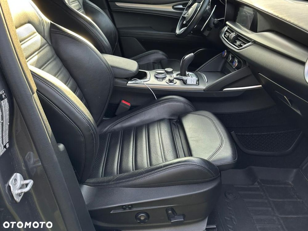 Alfa Romeo Stelvio 2.0 Turbo Veloce Q4 - 21