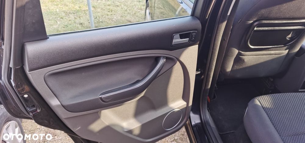 Ford C-MAX 1.8 Titanium - 12