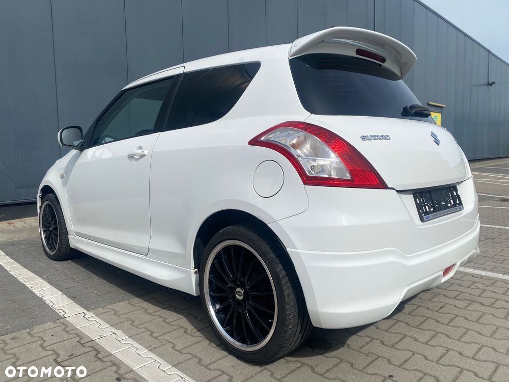 Suzuki Swift 1.2 Club - 4
