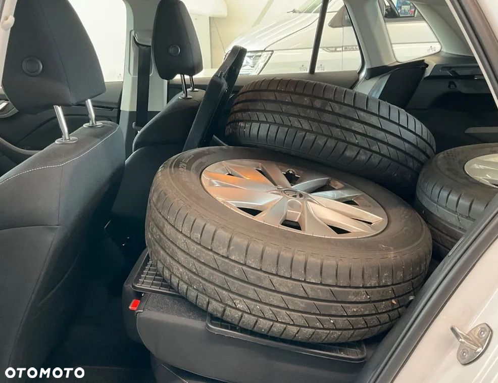 Skoda Kamiq 1.0 TSI Style DSG - 11